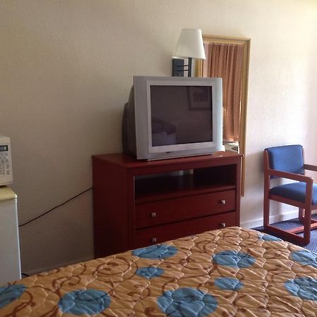 Days Inn Panama City 23Rd Street מראה חיצוני תמונה