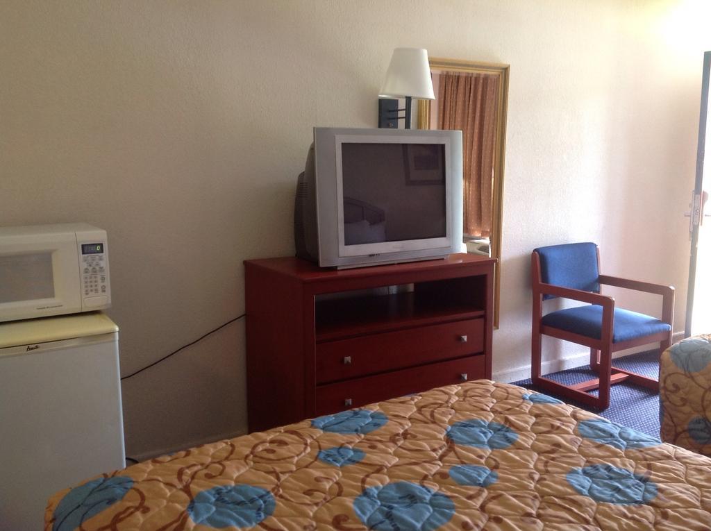 Days Inn Panama City 23Rd Street מראה חיצוני תמונה